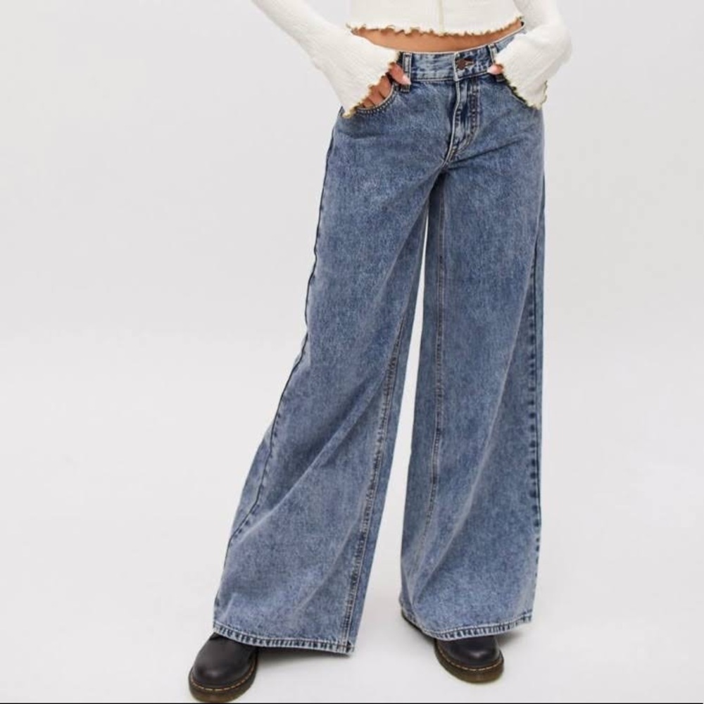 nwt urban outfitters bdg low rise a-wide leg jeans